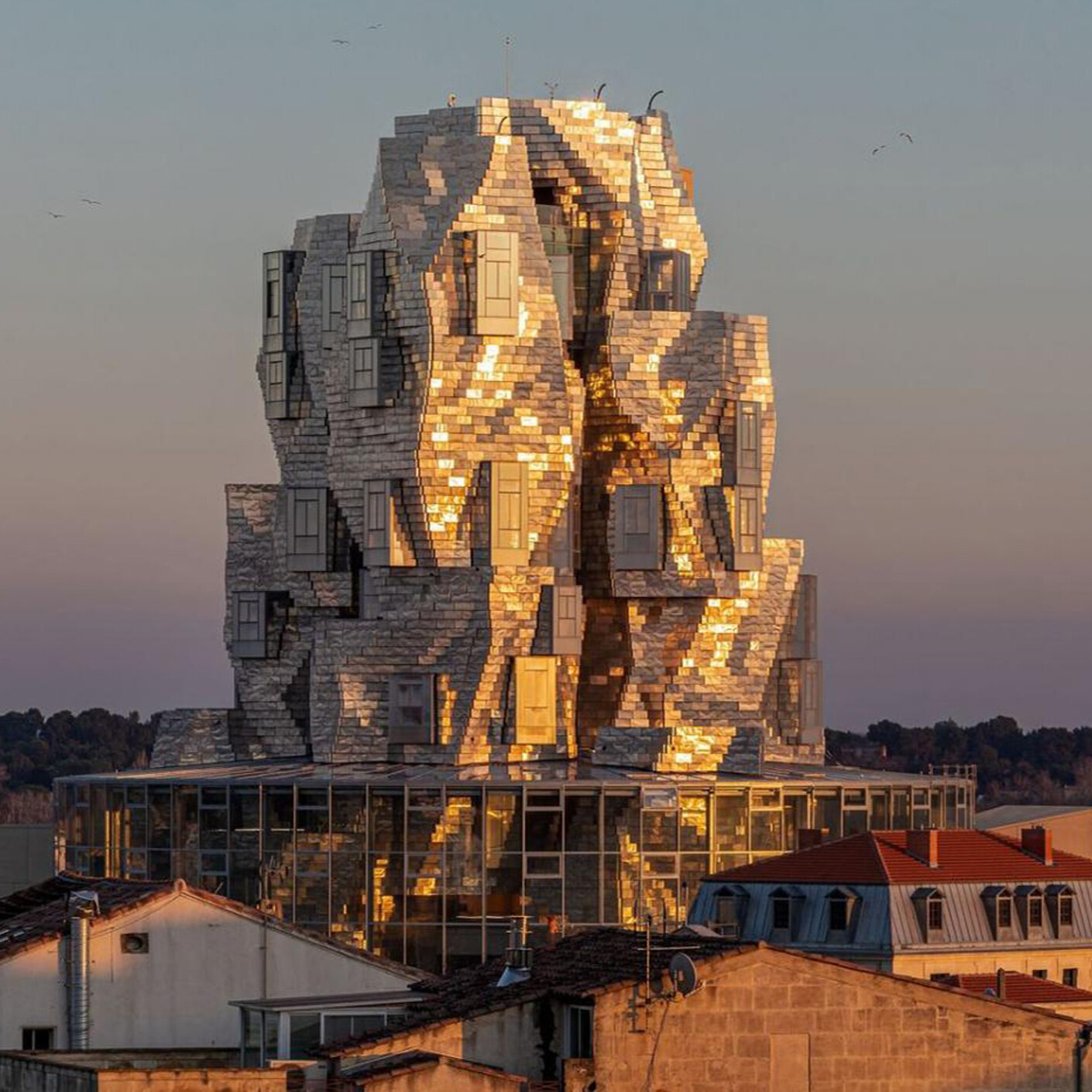TS Q Luma Arles Frank Gehry