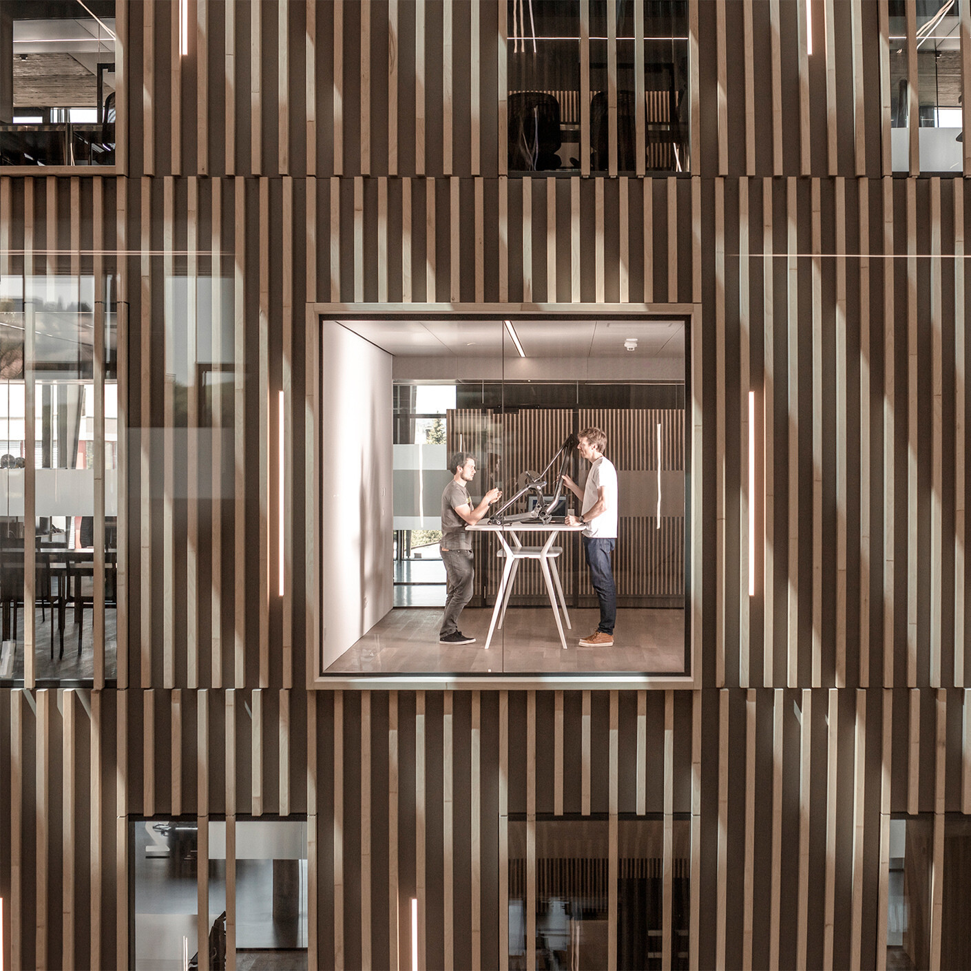 TS Q Scott Headquarter Laufen Bespoke Service stylepark