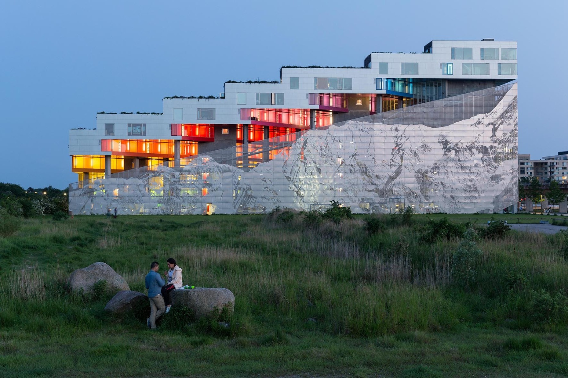 Die Wohnanlage Bjerget in Ørestad, einem neuen Stadtteil von Kopenhagen