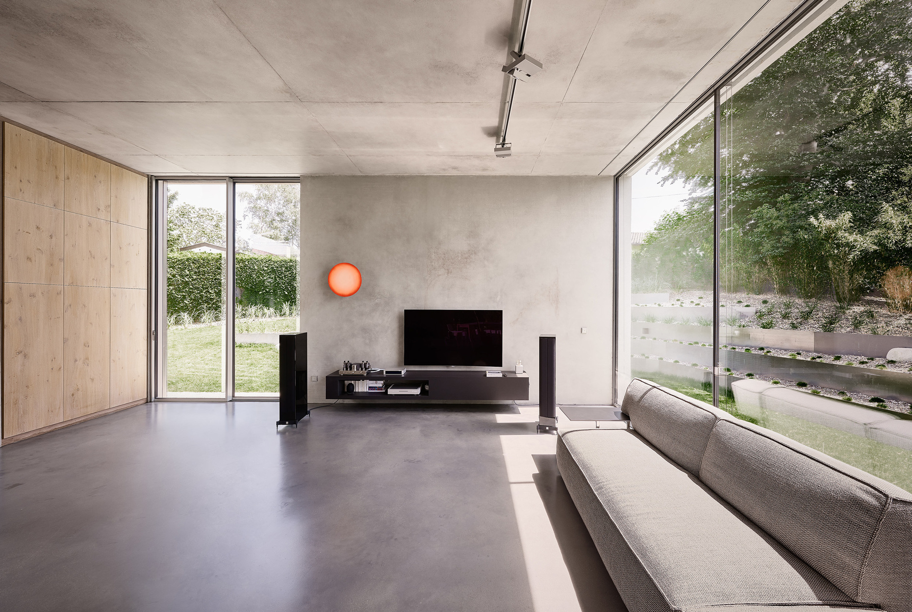 Flexible: The glass elements run to over 2.5 meters high and can be controlled by hand or by the motors.