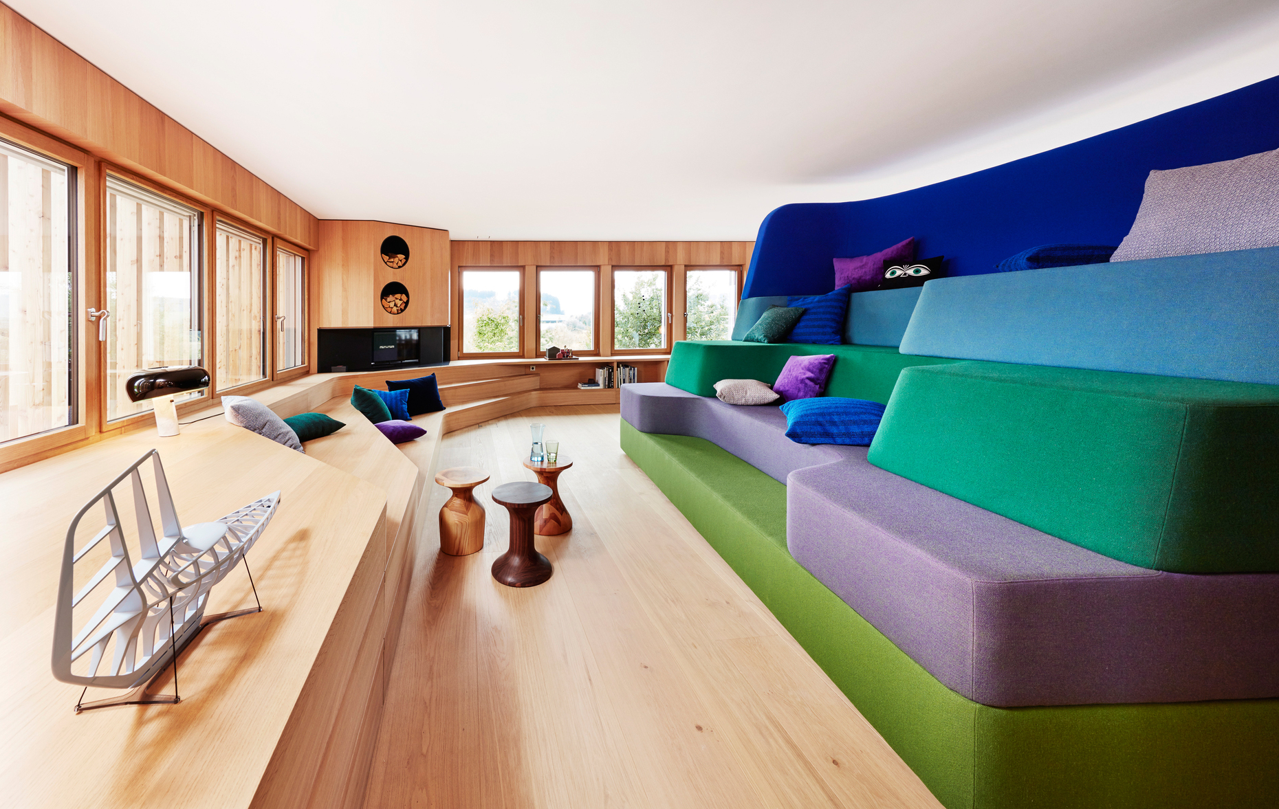 Die verspielten Entwürfe des Designers dürfen im "Häberli-Haus" nicht fehlen.