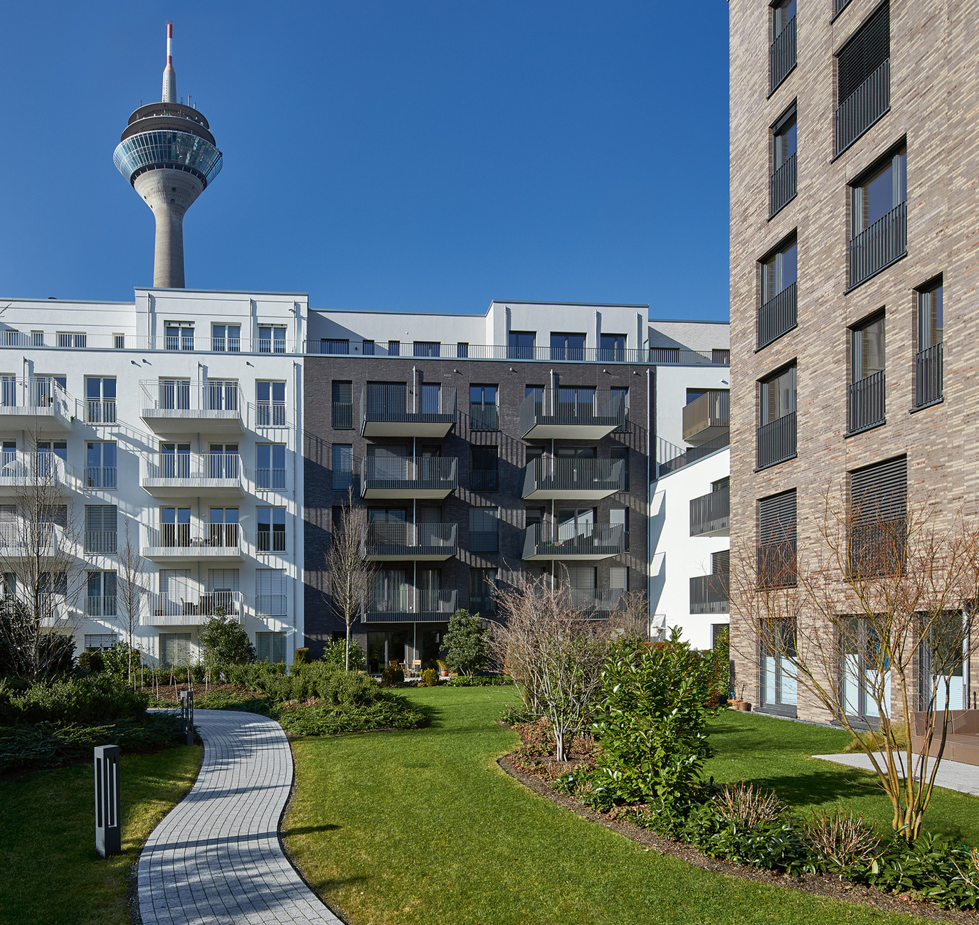 Eine zentrale Lage, die dennoch ruhiges Wohnen bietet: Der neue Wohngebäudekomplex "NeMo" in Düsseldorf verbindet diese Anforderungen ideal miteinander.