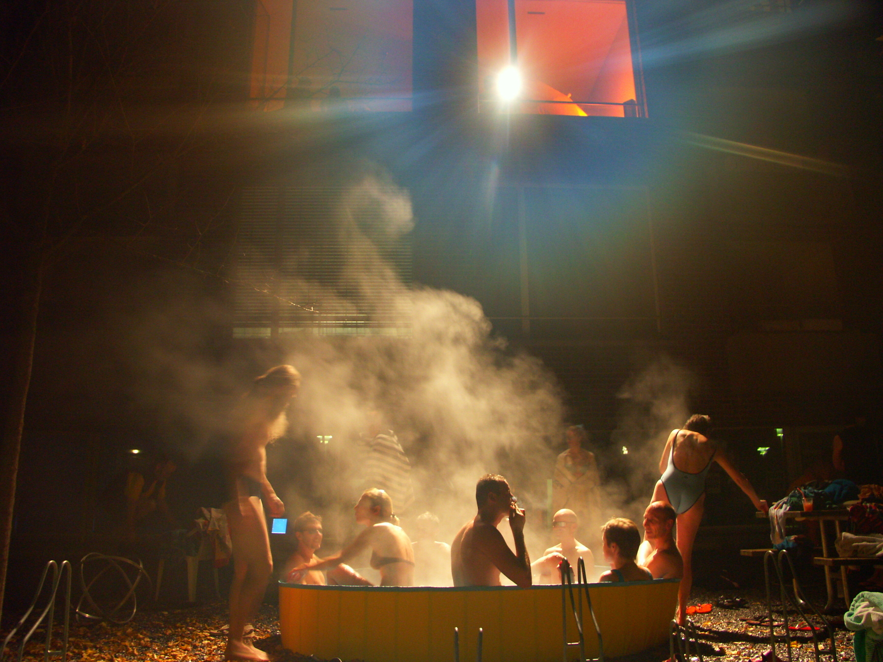 Gemeinschaftsbecken_Siedlung_Hardturmstrasse_Kraftwerk1_Zürich_Stücheli_Architekten_Stylepark