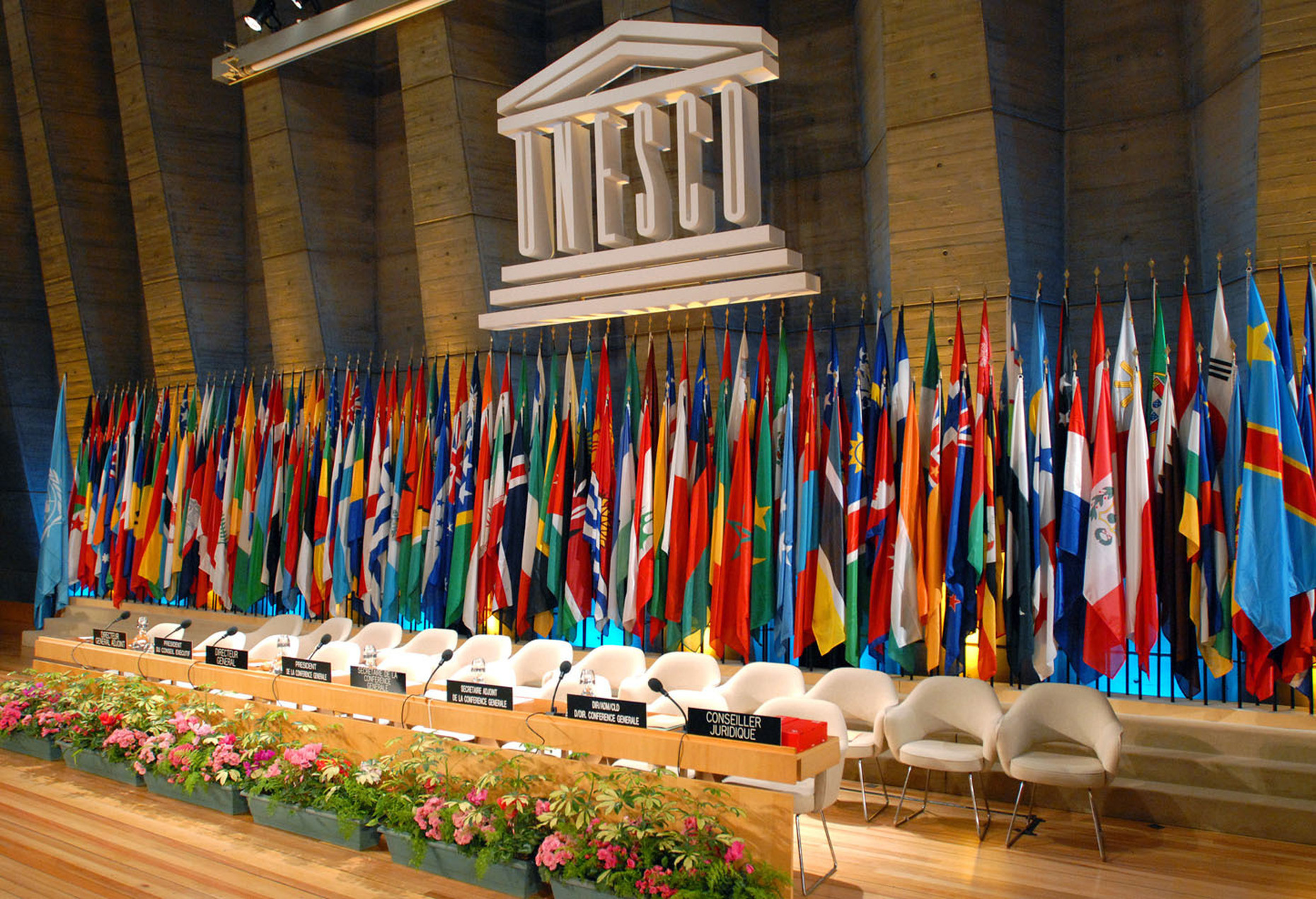 Für den besonderen Einsatz in der UNESCO-Zentrale wurde der "Conference Chair" eigens mit einem neuen Untergestell angefertigt.