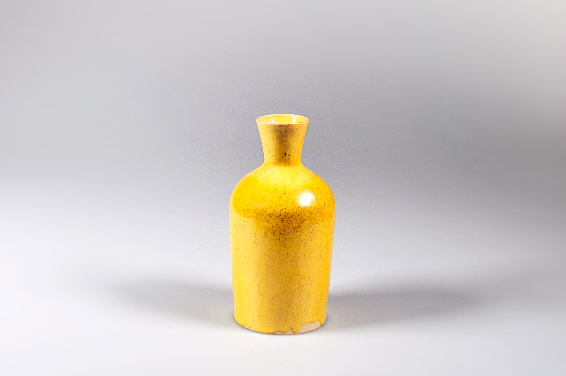 Bottle of porcelain stoneware, glazed (1965-1980)