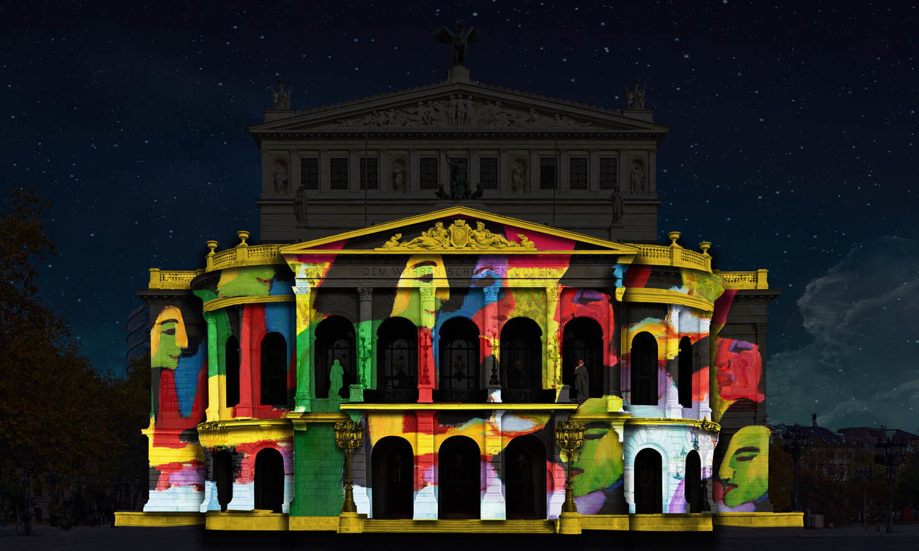 Old opera as a projection screen: The Italian design studio Karmachina has created a video-mapping show that narrates the various phases of Alte Oper’s history.