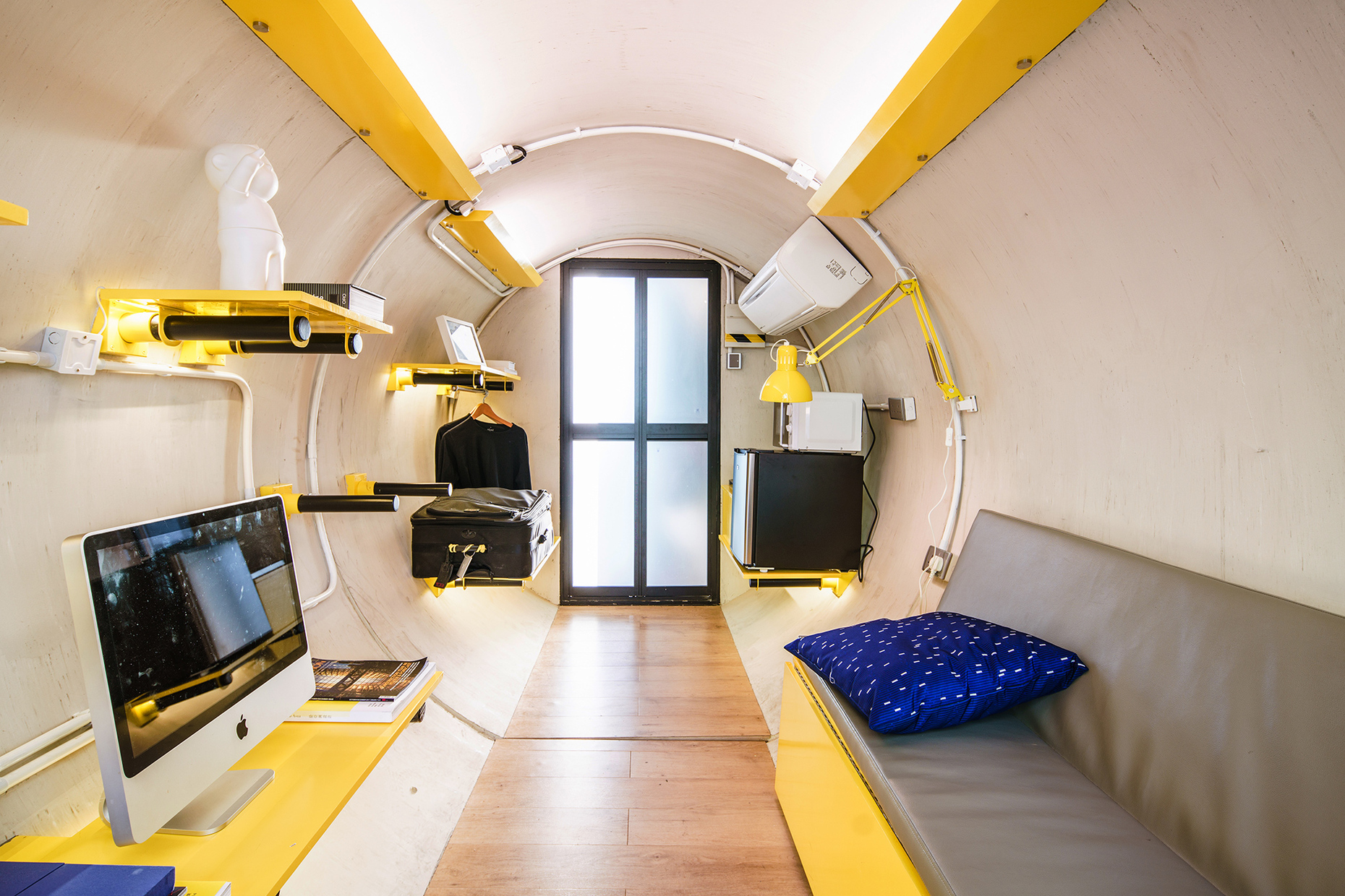 OPod Tube House, Living in the tube