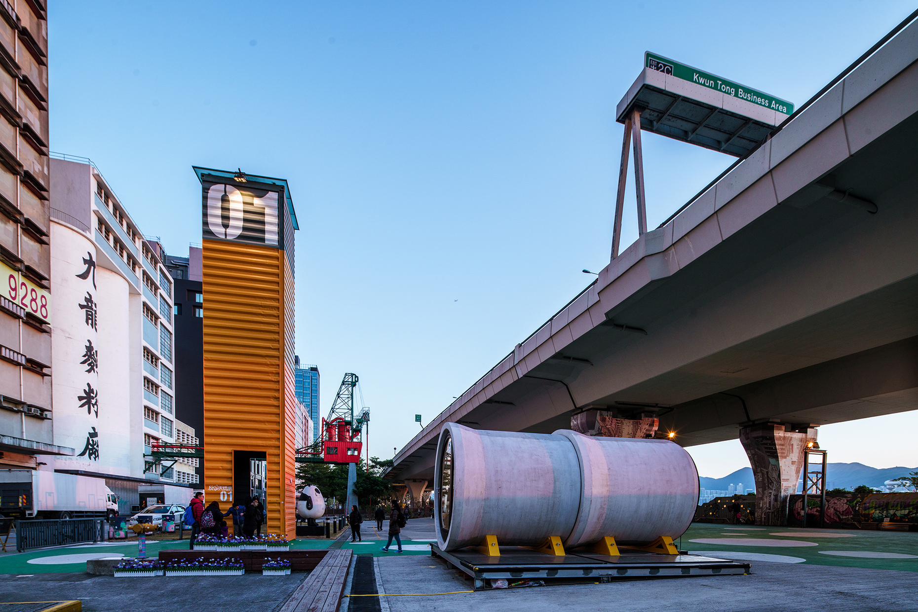 OPod Tube House, Living in the tube