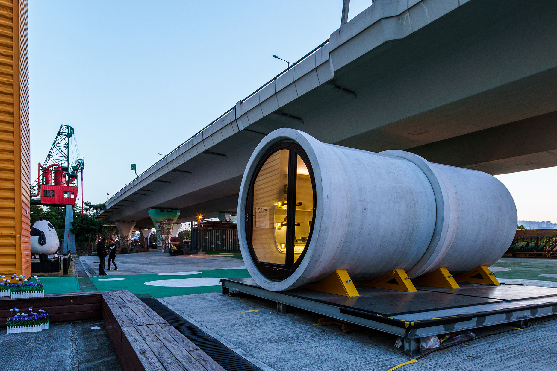 OPod Tube House, Living in the tube