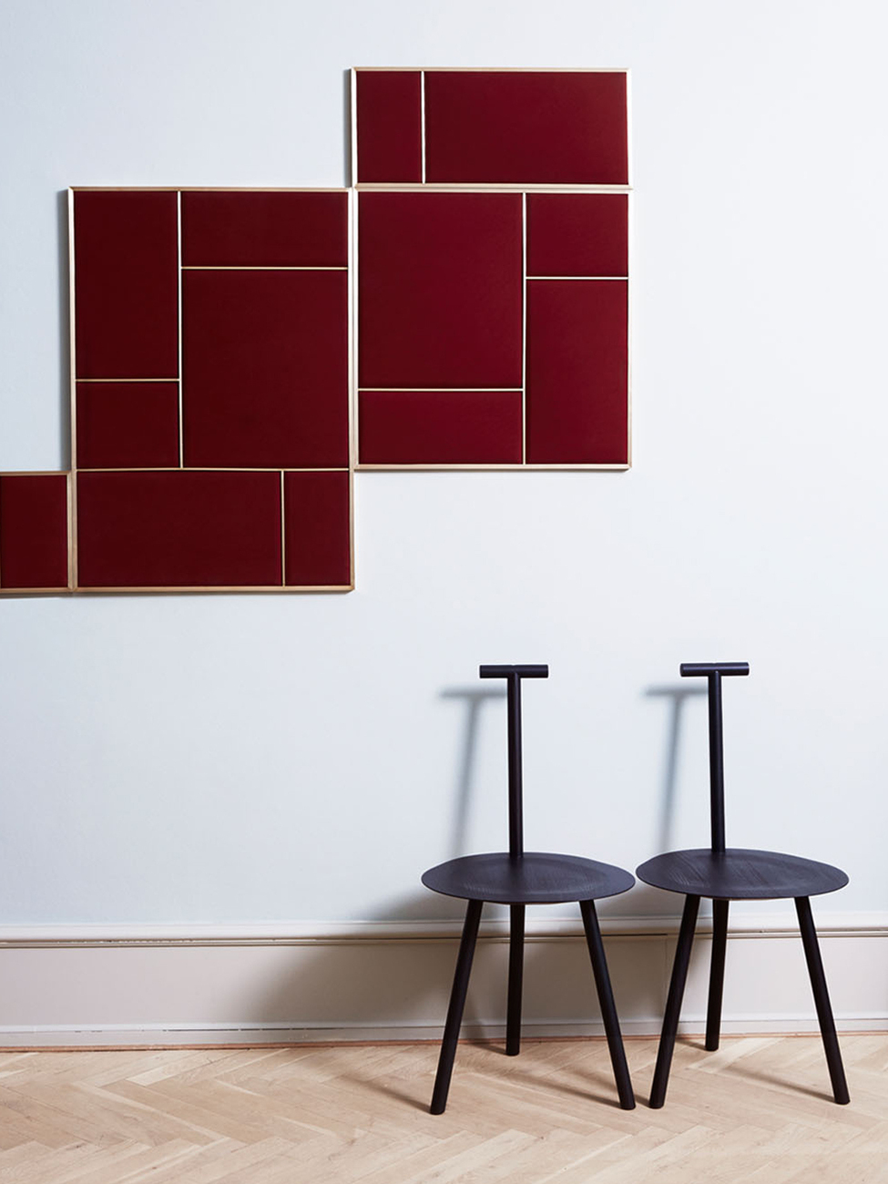 "Nouveau Pin" und "Spade Chair"