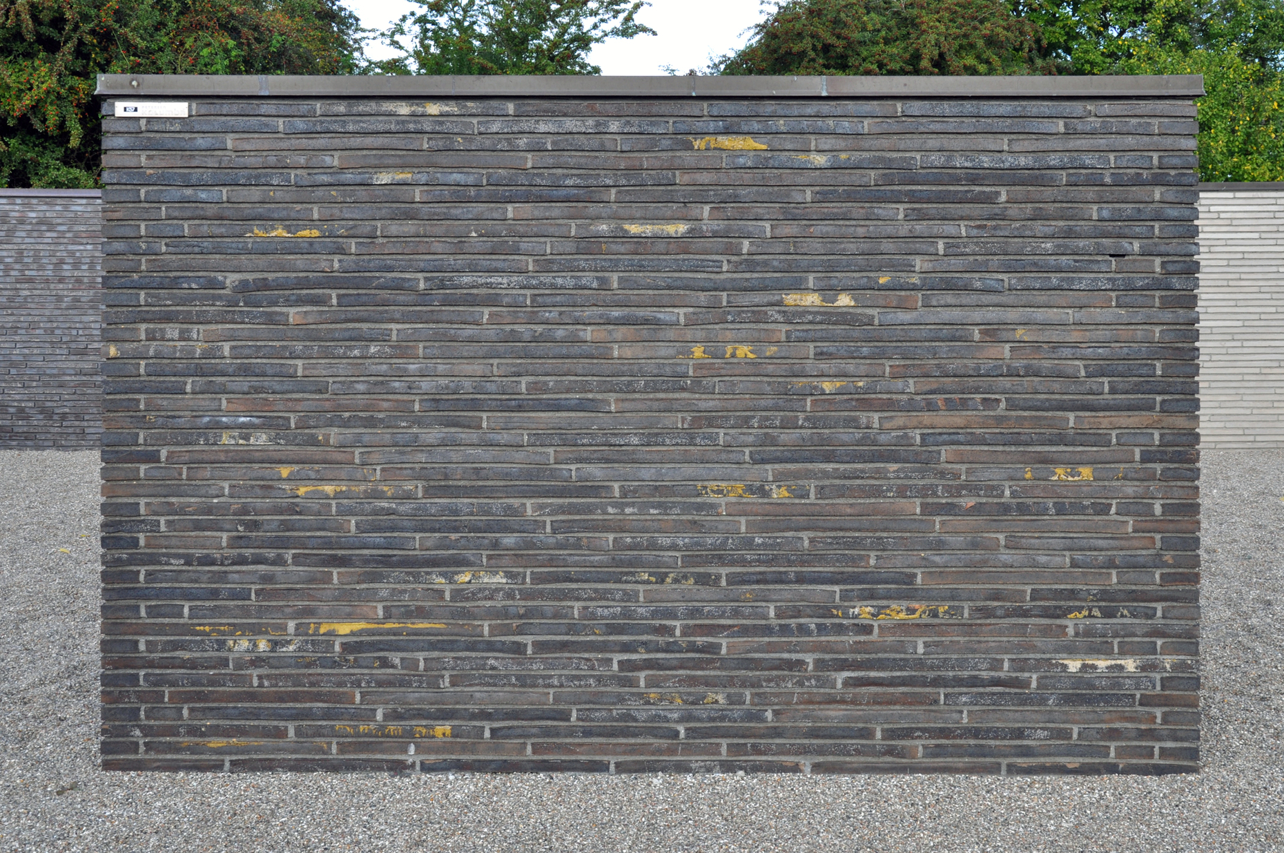 The format developed for Cologne’s Kolumba-Museum has given birth to an entire range of bricks: Specimen walls allow you to compare them.