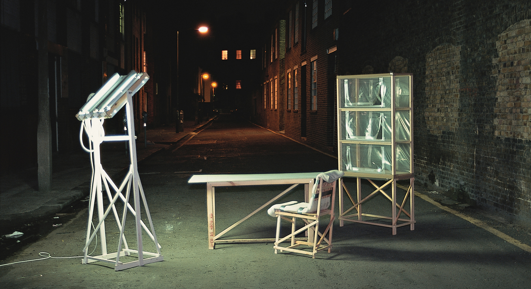 "Rough and Ready": In the nineties, the designer created plywood as the counterpart to the perfect forms of the furniture on the Salone del Mobile.