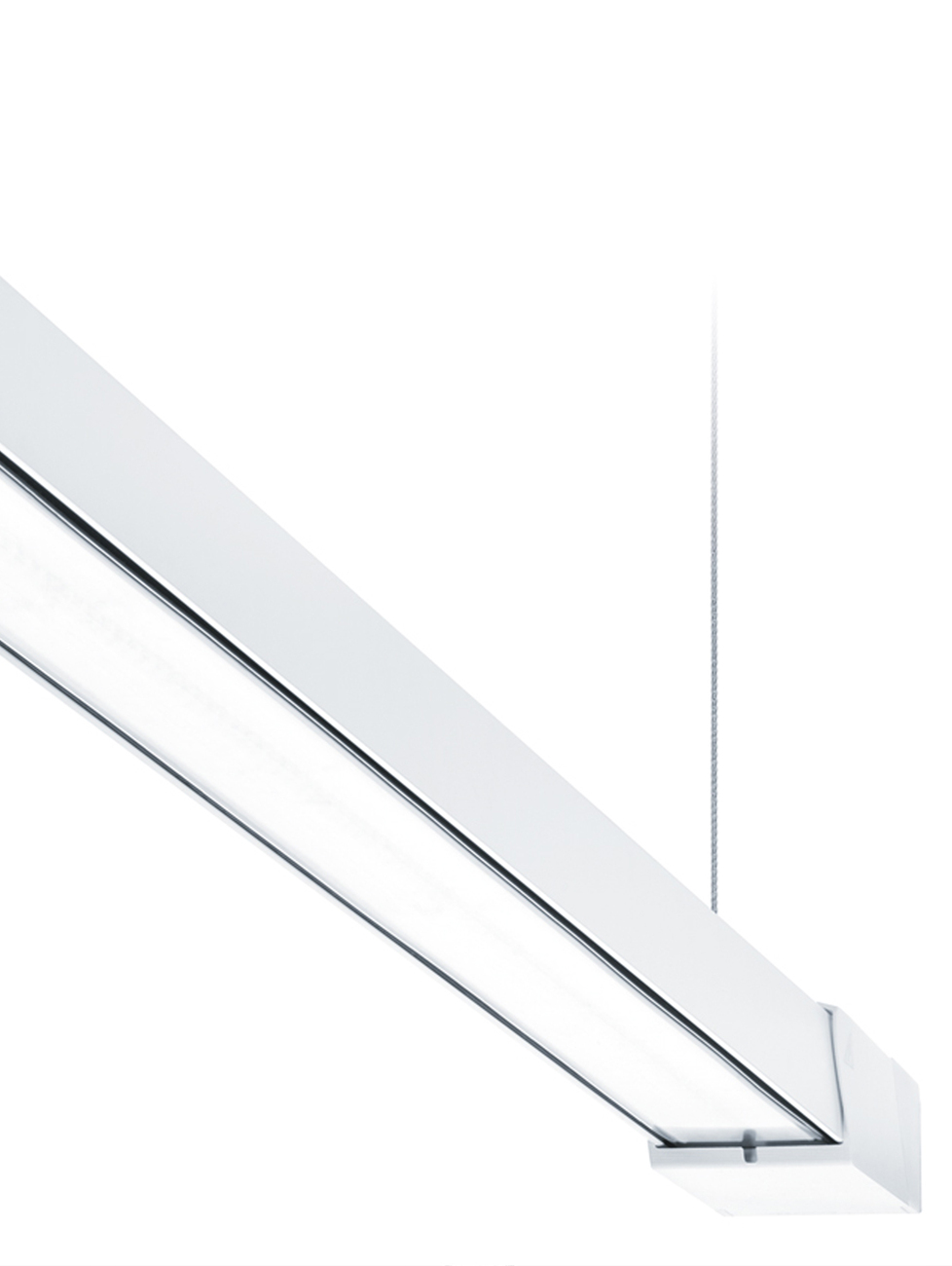 The load-bearing system is finished off by a water and dirt permeable end cap with a foam seal and by pre-cut, sealed openings for the power cables.