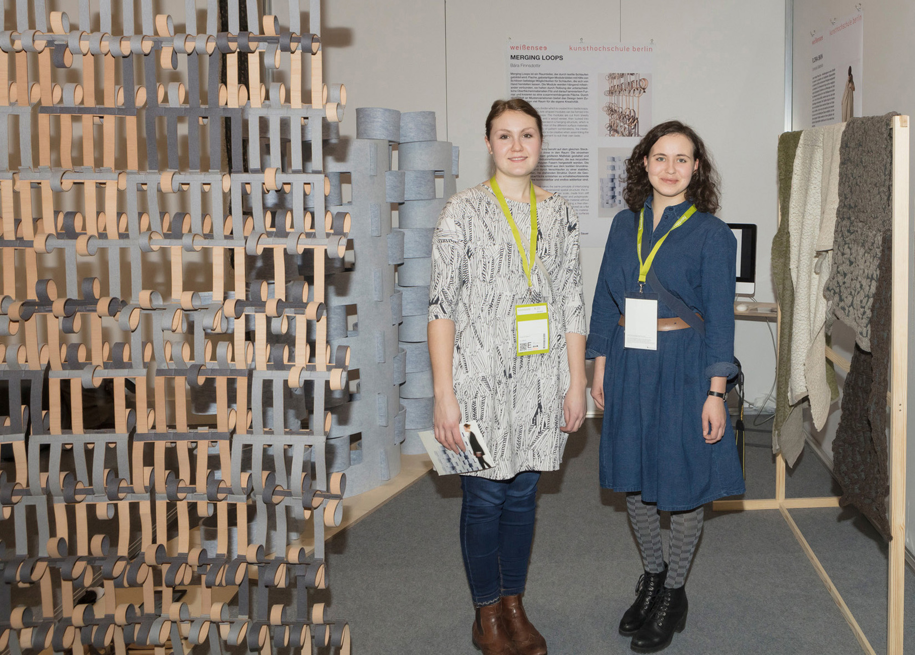 Start-ups und Design-Studenten sorgen für frischen Wind, wie Bára Finnsdottir (li.) und Dominyka Sidabraite (re.) von der Weißensee Kunsthochschule in Berlin.