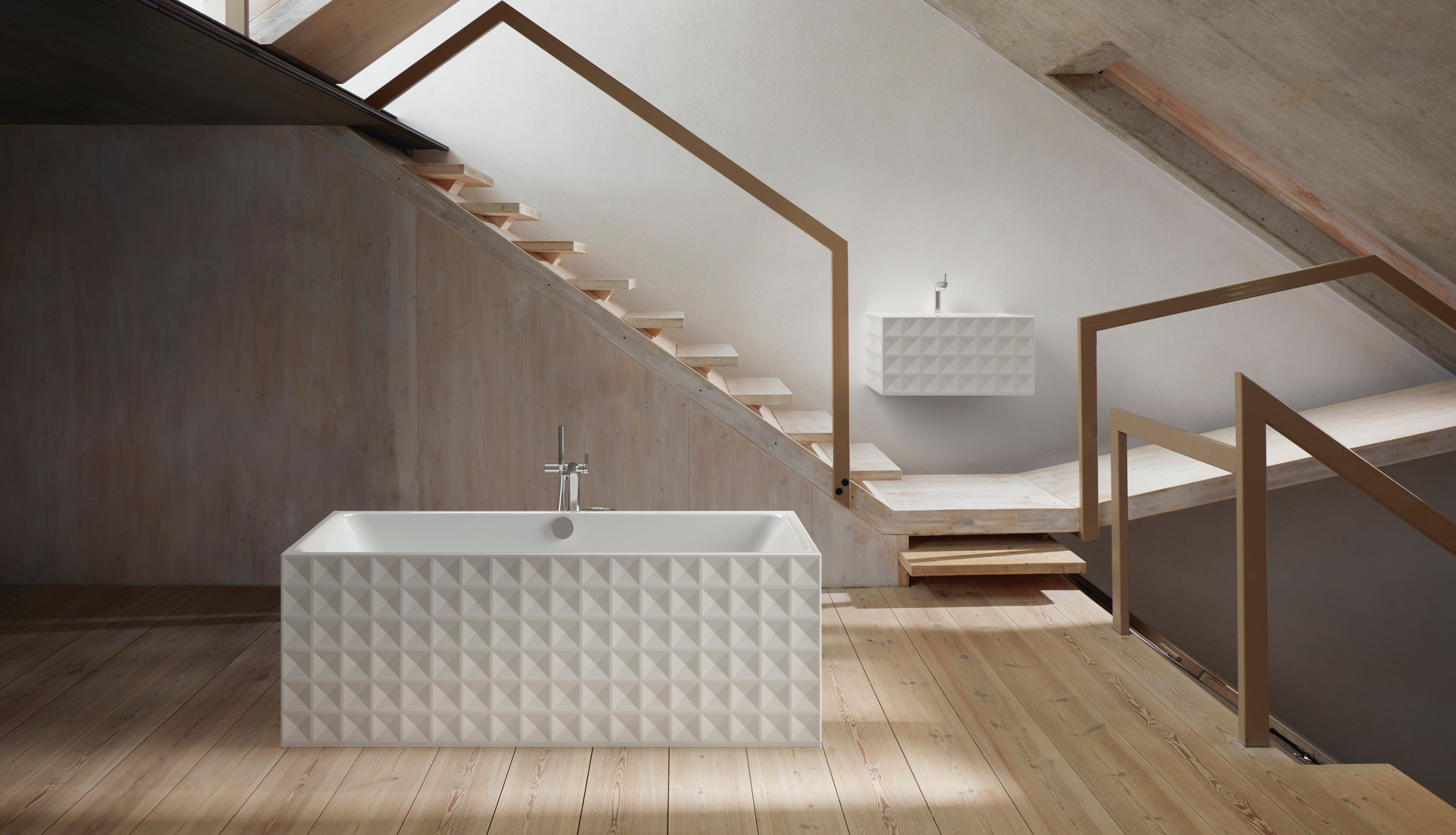"Bette Loft Ornament": Tub and wall-mounted washstand got an embossed covering of glazed titanium steel.