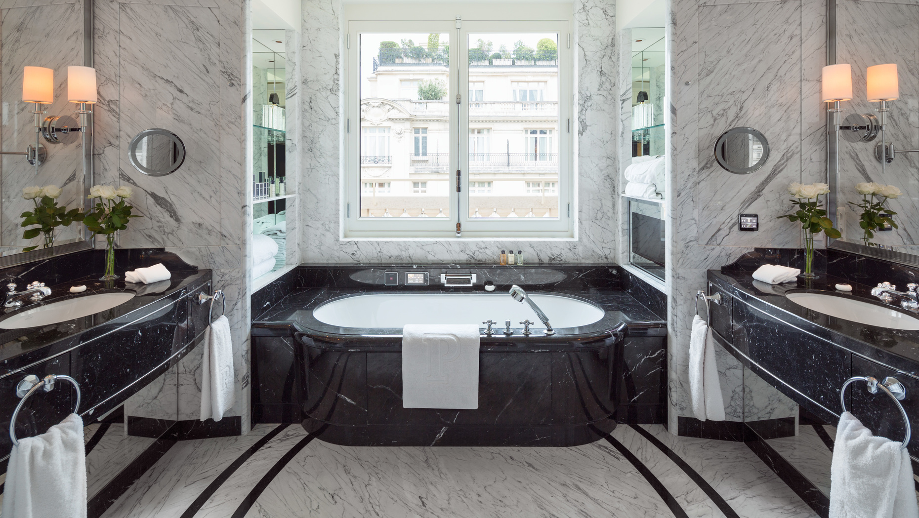 Zu der hochwertigen Ausstattung des 5-Sterne Hauses gehören auch die exklusiven Bäder.