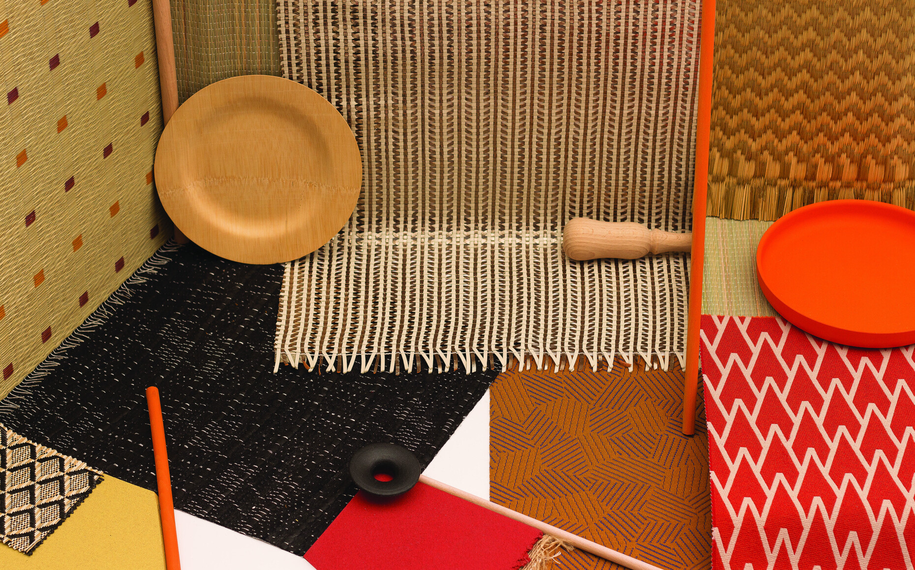 Traditionelle Techniken und Muster aus verschiedenden Kulturen werden miteinander kombiniert.