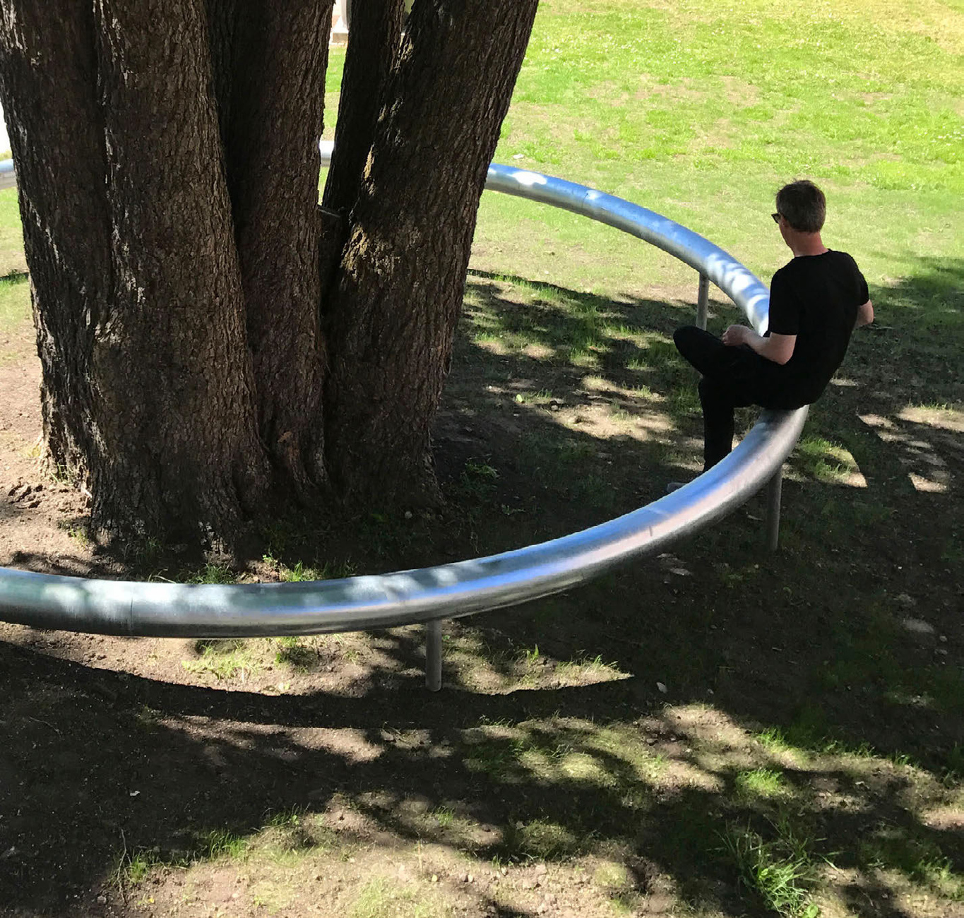 "Oui" seating installation by Ronan and Erwan Bouroullec in the park of Kunsthal Aarhus