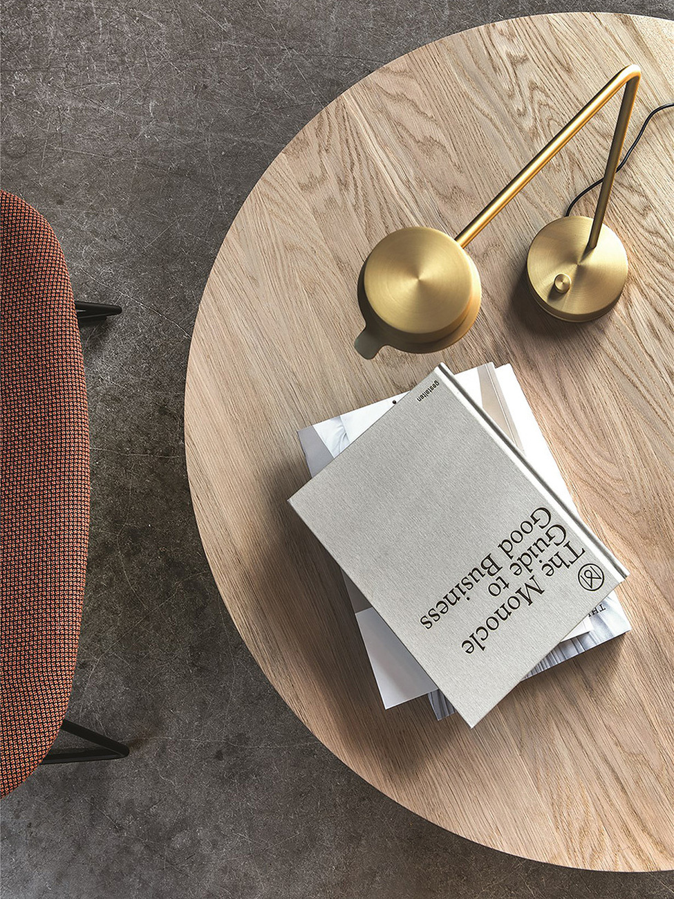 w102 table lamp by David Chipperfield in brass