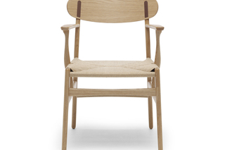 CH26 dinning chair  by  Carl Hansen & Søn