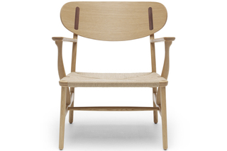 CH22 lounge chair  by  Carl Hansen & Søn