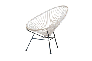 Acapulco Chair Classic Blanco-Negro  von  ACAPULCO DESIGN