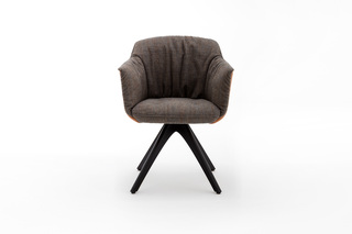 641  by  Rolf Benz