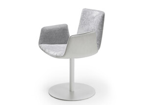 Amelie Armchair mit Tellerfuß  von  Freifrau