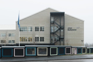 concrete skin, Johan Skytteskolan primary school  by  Rieder