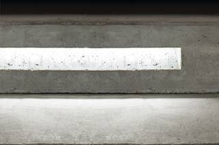 Ghost linear  von  SIMES