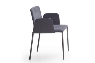 CORBO with low backrest and armrest  by  [more]