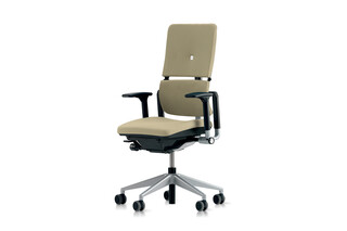 Please  by  Steelcase