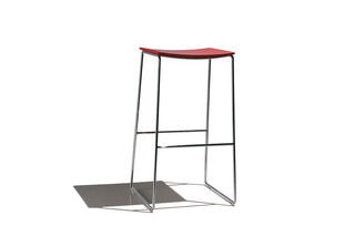 Lineal bar stool  by  Andreu World