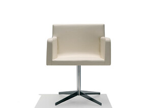 Lineal Comfort swivel armchair  by  Andreu World