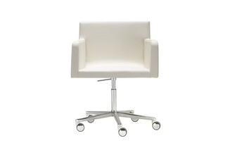 Lineal Comfort swivel armchair with castors  by  Andreu World