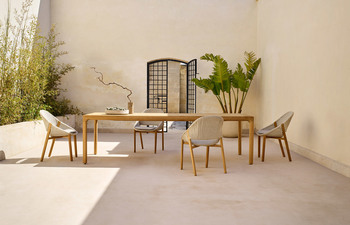 Illum teak dining table