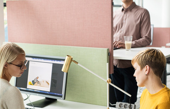 Face table screen