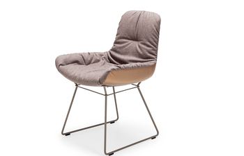 Leya armchair low with wire frame