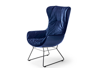 Leya cocktail wingback chair with wire frame