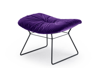 Leya ottoman with wire frame