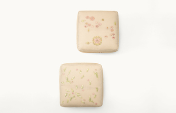 Spring pouf