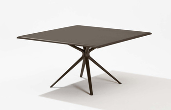 Moai Tisch Aluminium