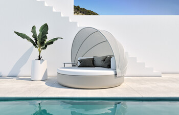 ULM Daybed mit klappbarem Sonnendach