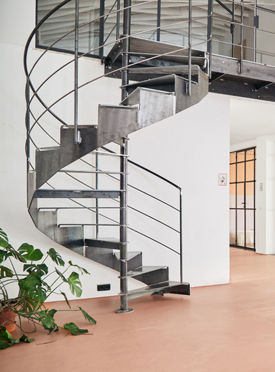 Spitzbart: ‘CUT IT!’ spiral staircase by Max Wehberg