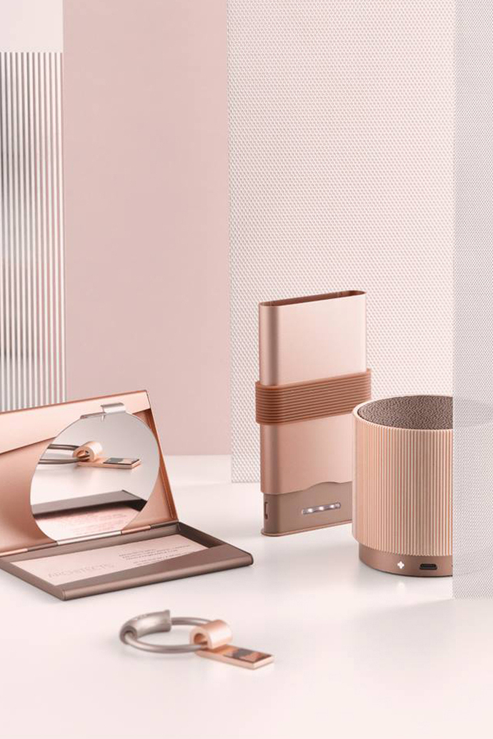 Pauline Deltour Lexon Fine Stylepark