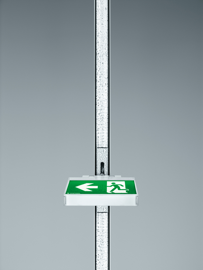 The powder-coated, high-tensile aluminum carrier section is shockproof and can take bear a great mechanical weight.