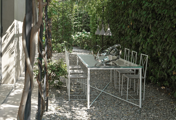 Flexform Moka Outdoor Dining Table Chairs