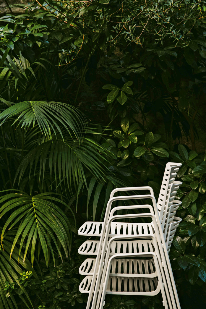 Chairs With Armrests