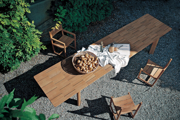1 Brick Extendable Table Open