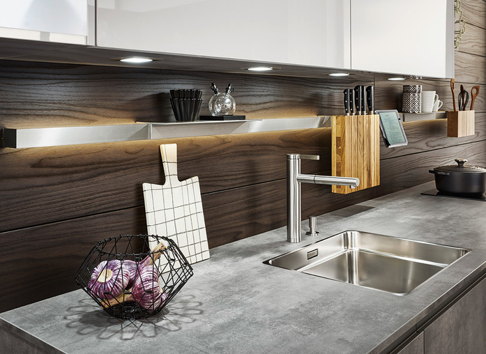 215 221 222 D03 100 202 237 J17